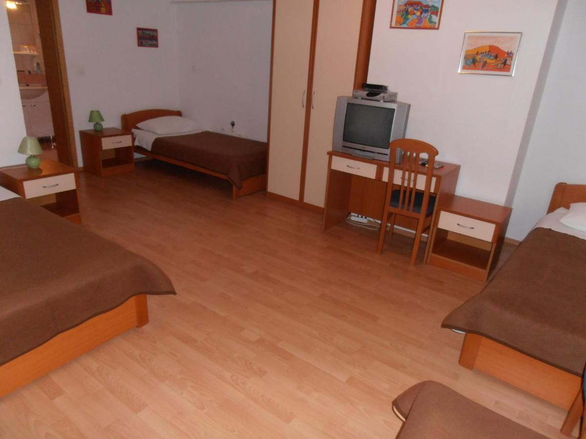 Hotel Metkovic Exterior photo
