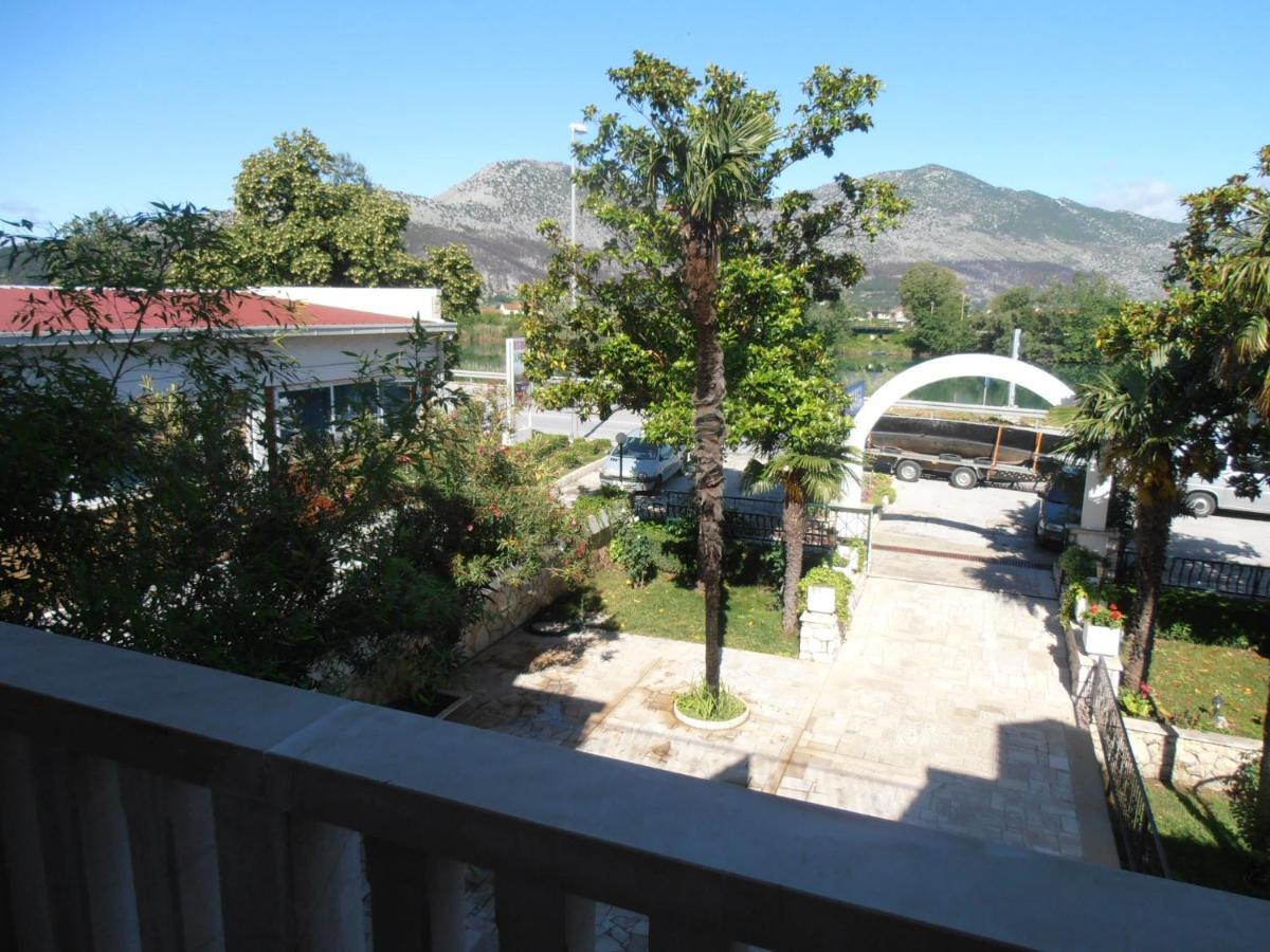 Hotel Metkovic Exterior photo
