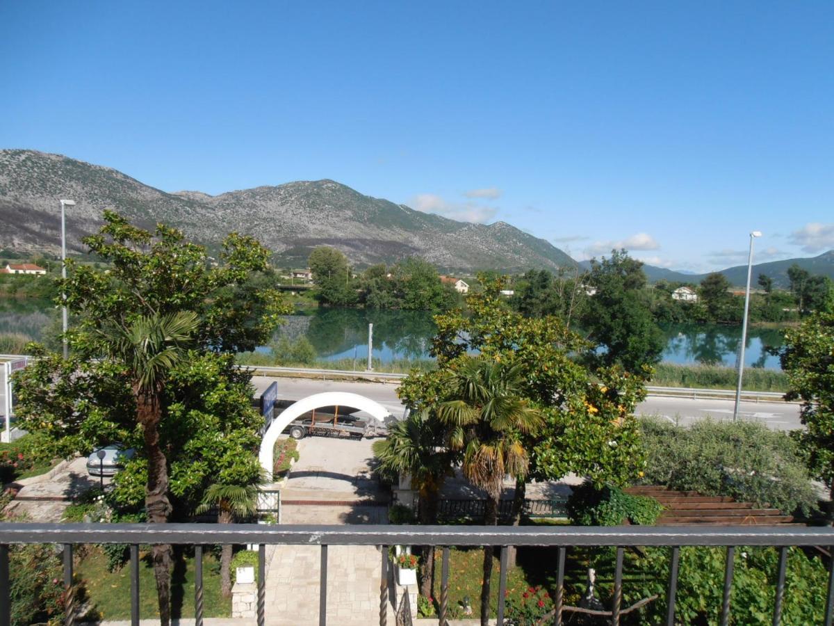 Hotel Metkovic Exterior photo