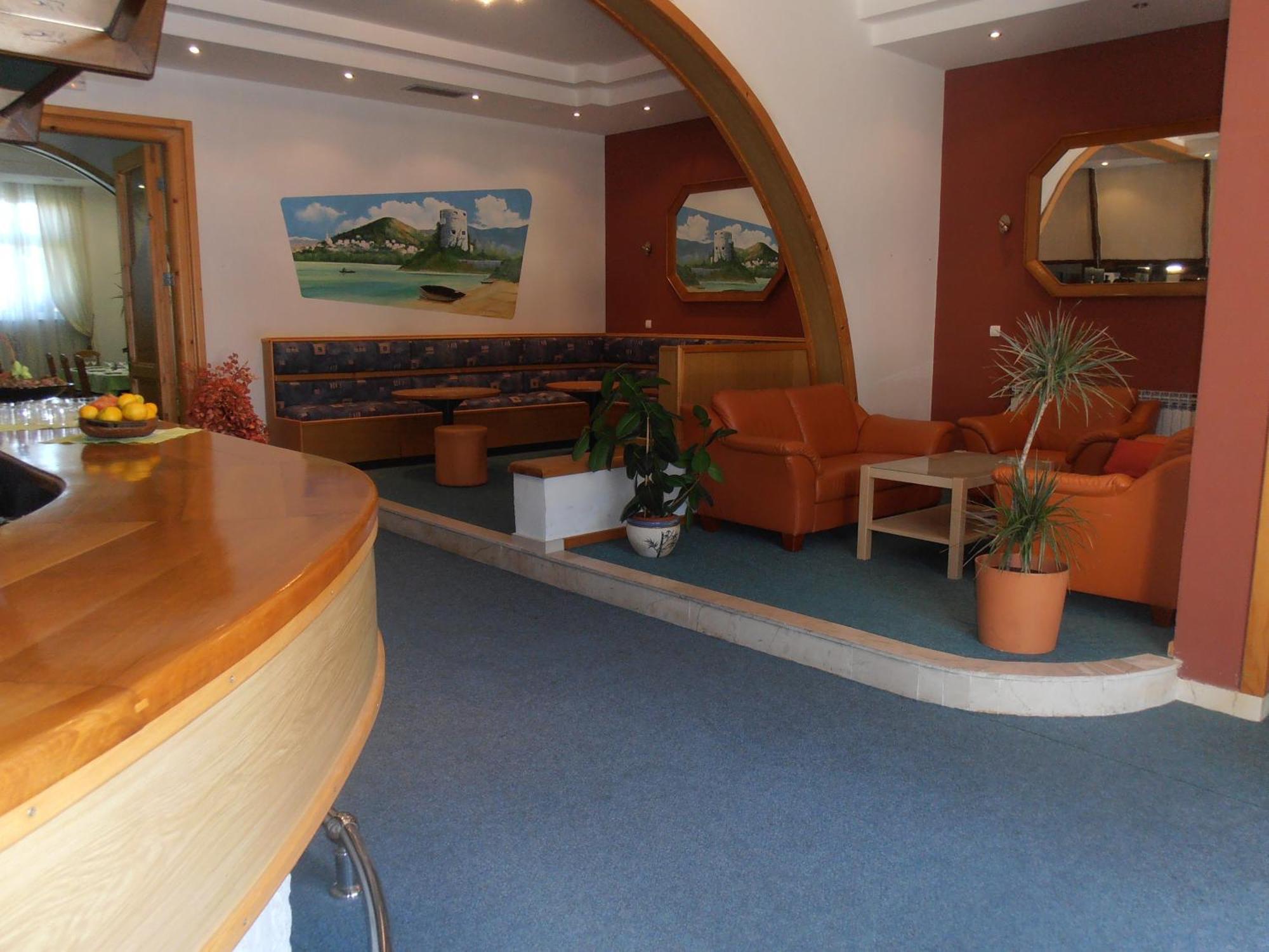 Hotel Metkovic Exterior photo