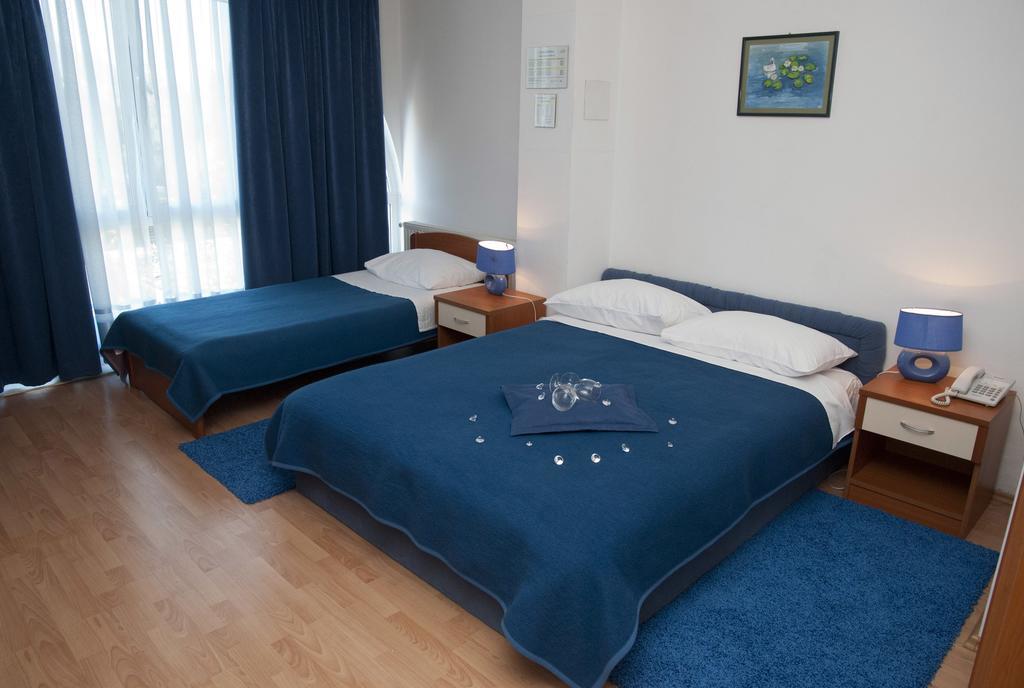 Hotel Metkovic Exterior photo