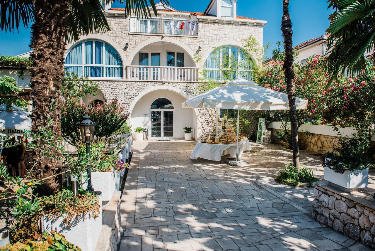 Hotel Metkovic Exterior photo